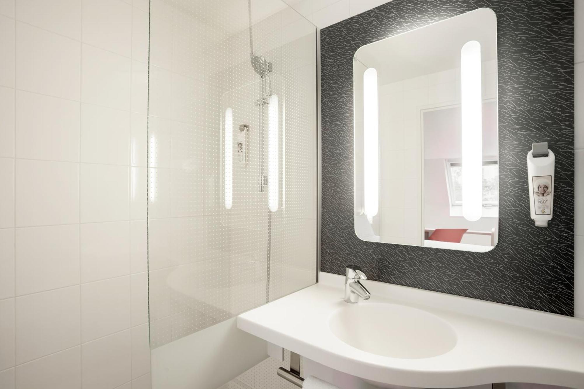 Ibis Maine Montparnasse Hotell Paris Eksteriør bilde