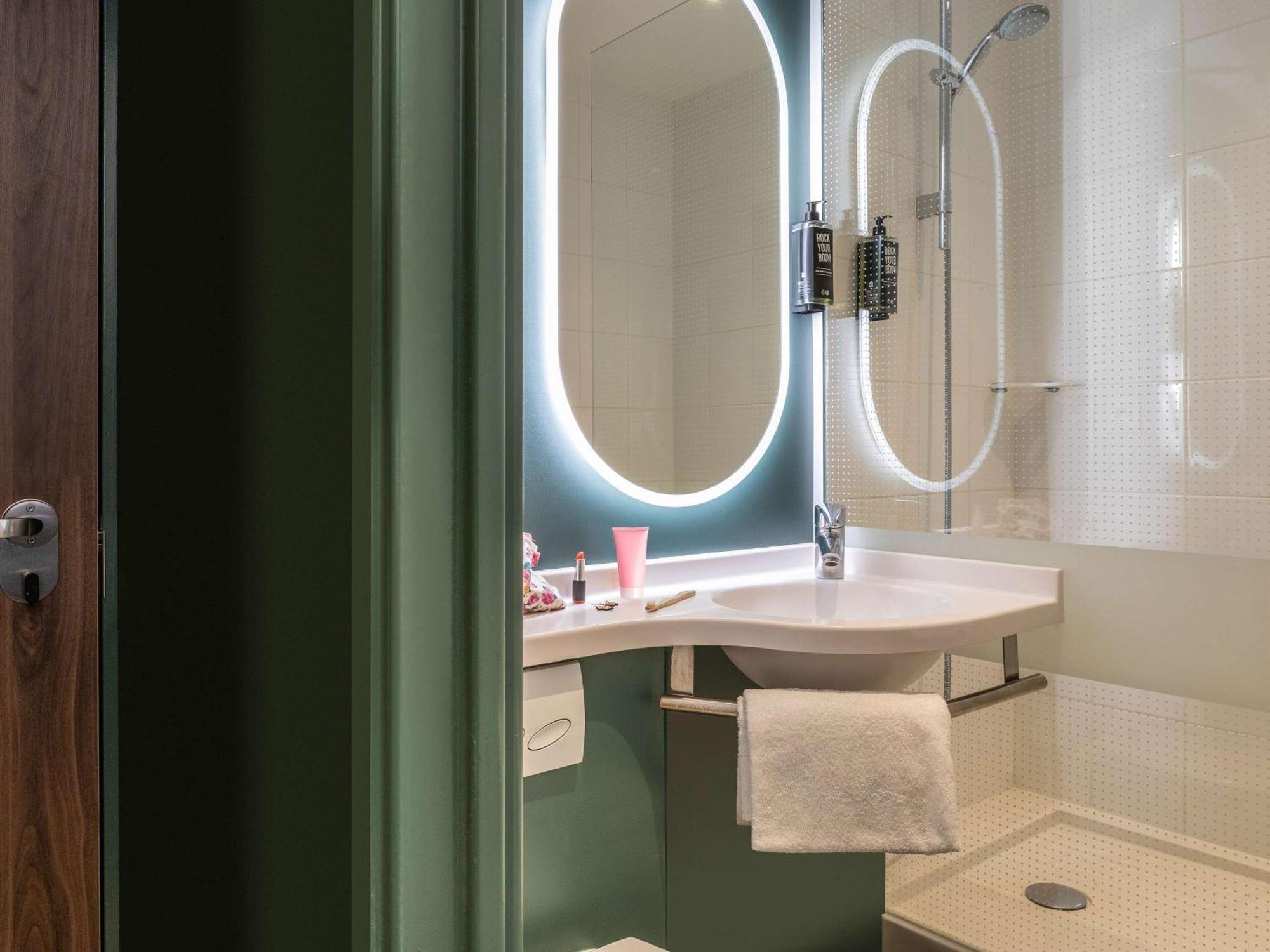 Ibis Maine Montparnasse Hotell Paris Eksteriør bilde