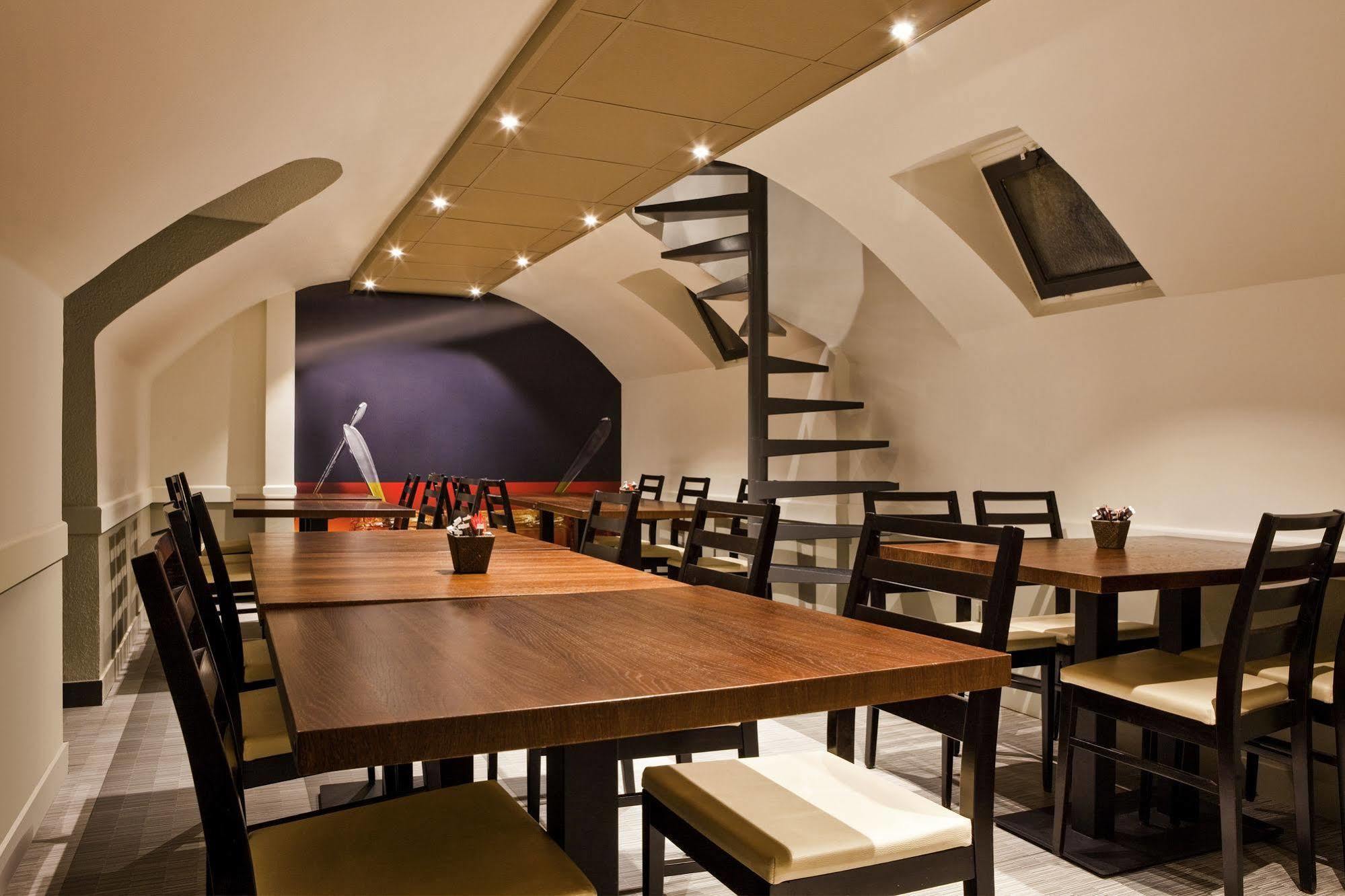 Ibis Maine Montparnasse Hotell Paris Eksteriør bilde